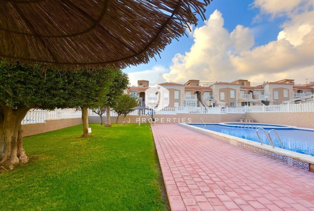 Resale - Bungalow -
Torrevieja - Torreblanca