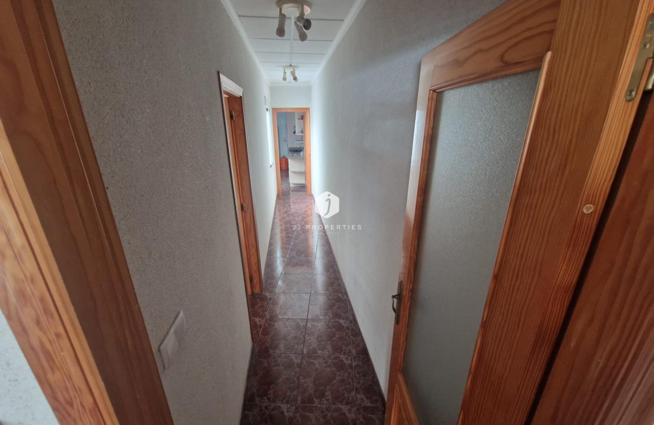 Segunda mano - Chalet -
Torrevieja