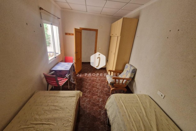 Segunda mano - Chalet -
Torrevieja