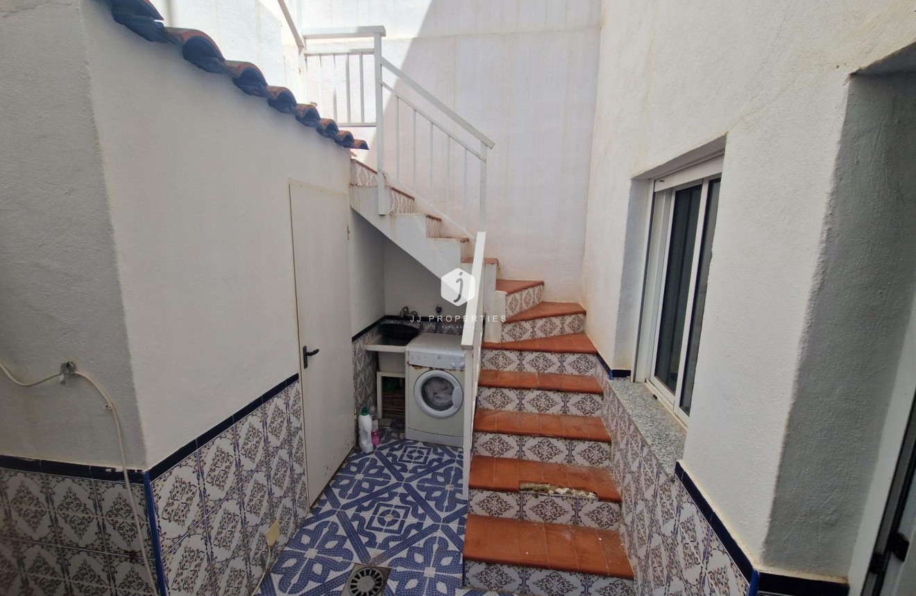 Segunda mano - Chalet -
Torrevieja