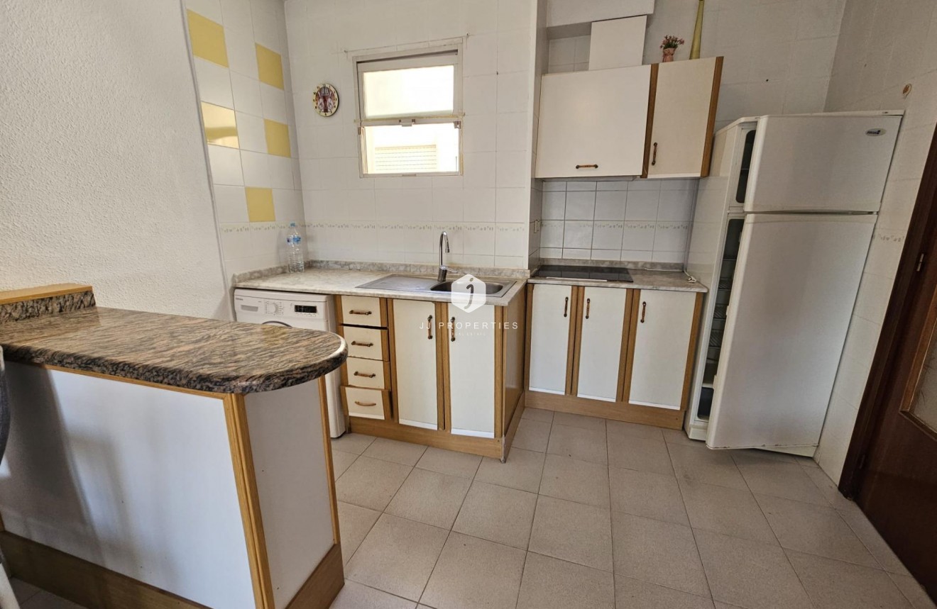 Segunda mano - Apartamento / piso -
Torrevieja - Centro