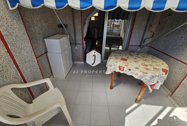 Segunda mano - Apartamento / piso -
Torrevieja - Centro
