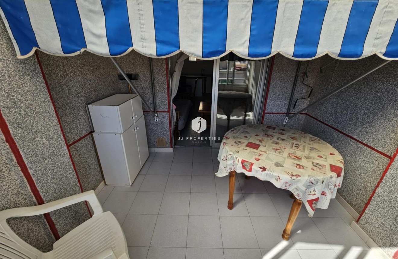 Segunda mano - Apartamento / piso -
Torrevieja - Centro