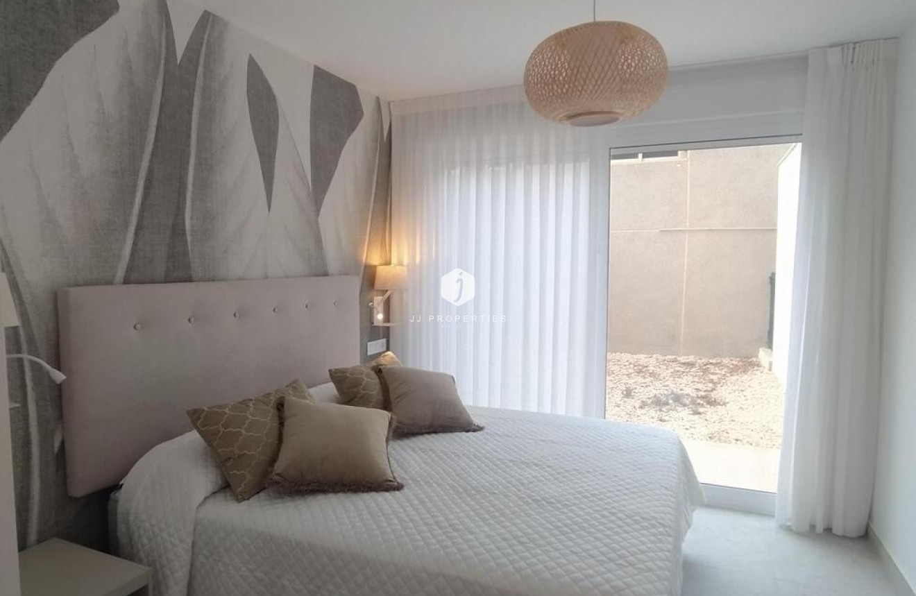 Segunda mano - Apartamento / piso -
Torrevieja - Torreblanca