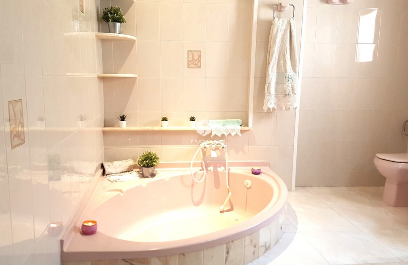 Aus zweiter Hand - Penthouse -
Torrevieja - Playa del Cura