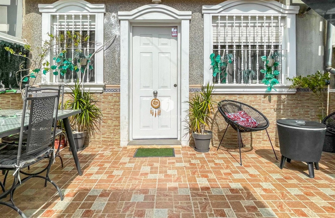 D'occasion - Bungalow -
Torrevieja - Costa Blanca