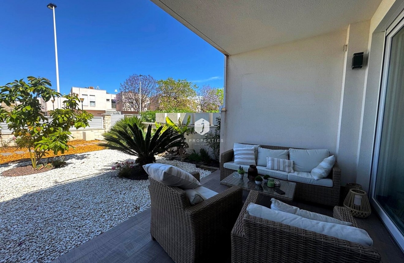 Aus zweiter Hand - Wohnung -
Torrevieja - Torreta Florida
