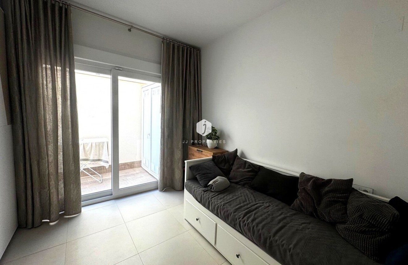 Aus zweiter Hand - Wohnung -
Torrevieja - Torreta Florida