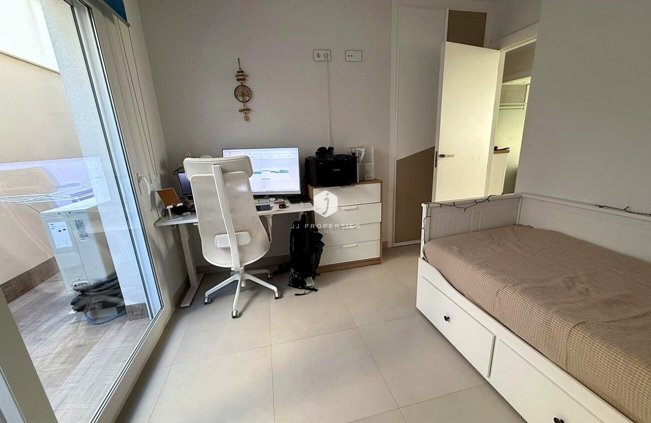 Aus zweiter Hand - Wohnung -
Torrevieja - Torreta Florida