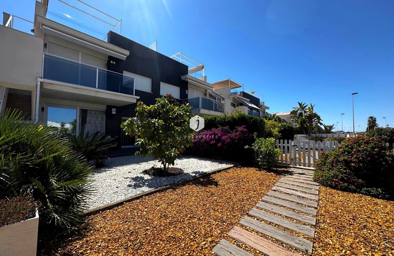Aus zweiter Hand - Wohnung -
Torrevieja - Torreta Florida