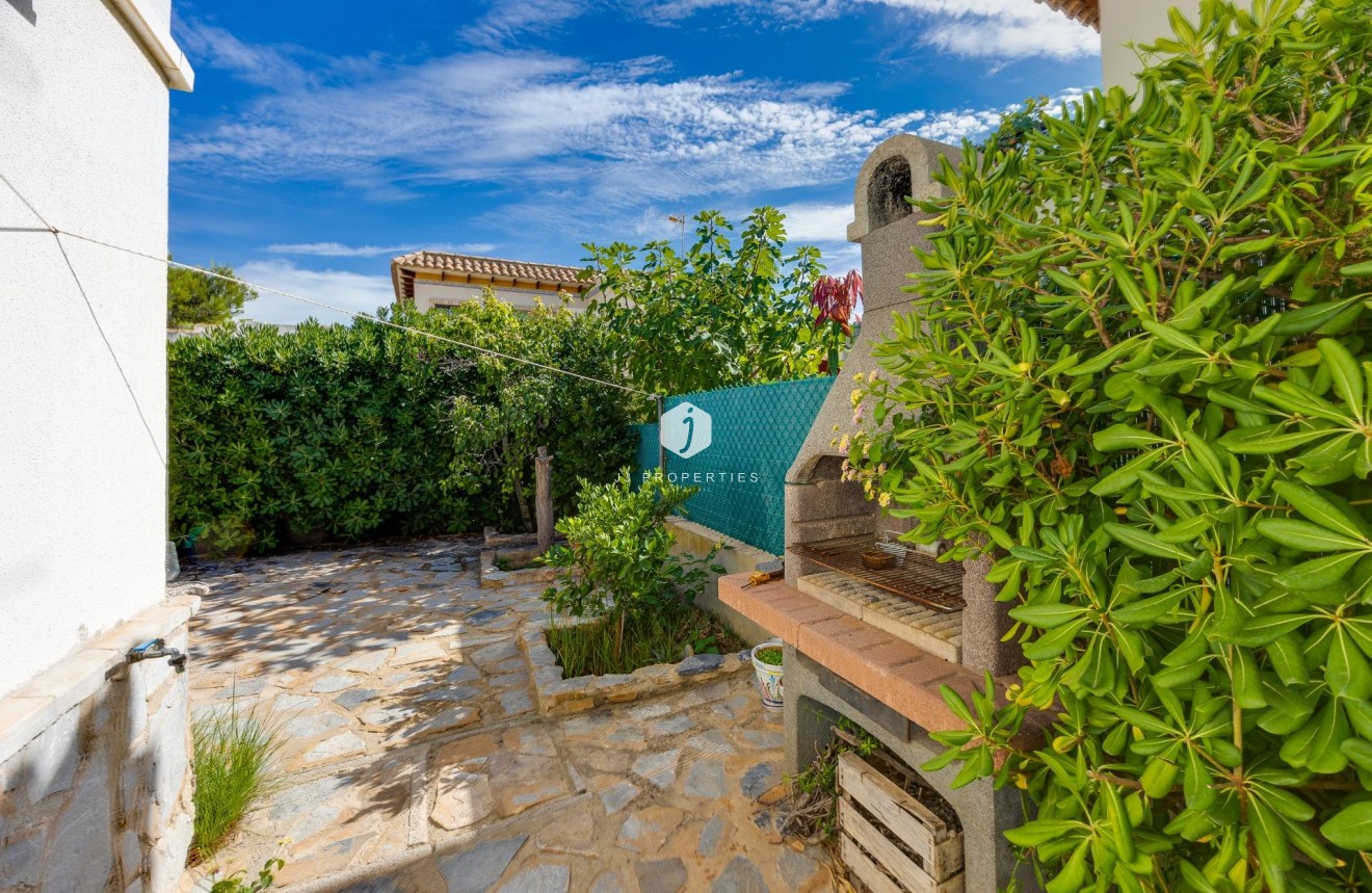 Resale - Bungalow -
Torrevieja - Los Balcones