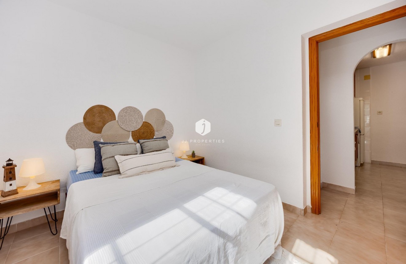 Resale - Bungalow -
Torrevieja - Los Balcones