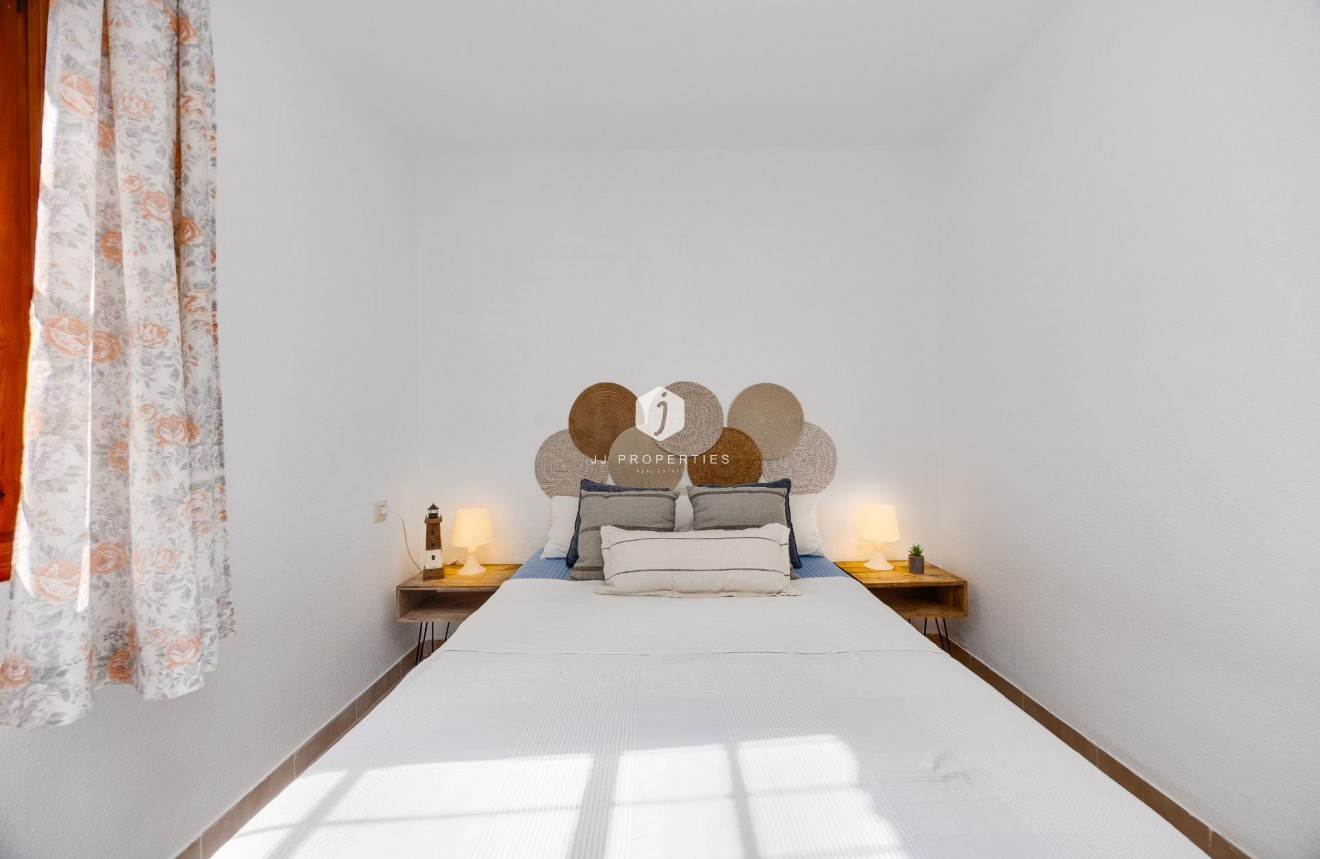 Resale - Bungalow -
Torrevieja - Los Balcones