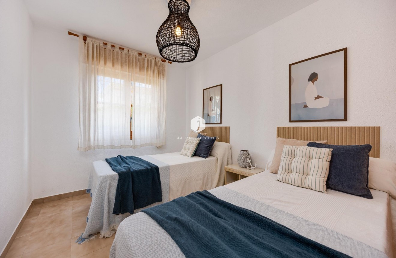 Resale - Bungalow -
Torrevieja - Los Balcones