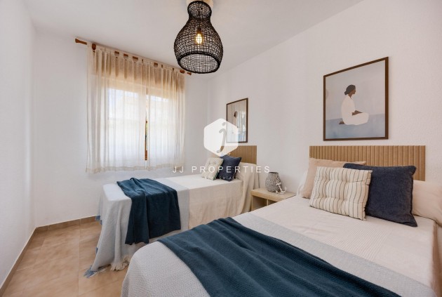 Resale - Bungalow -
Torrevieja - Los Balcones