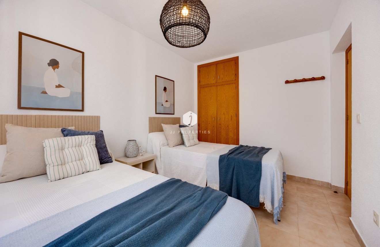 Resale - Bungalow -
Torrevieja - Los Balcones
