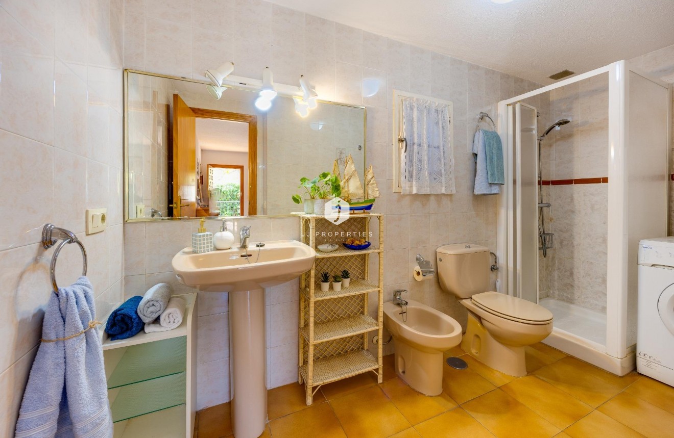 Resale - Bungalow -
Torrevieja - Los Balcones