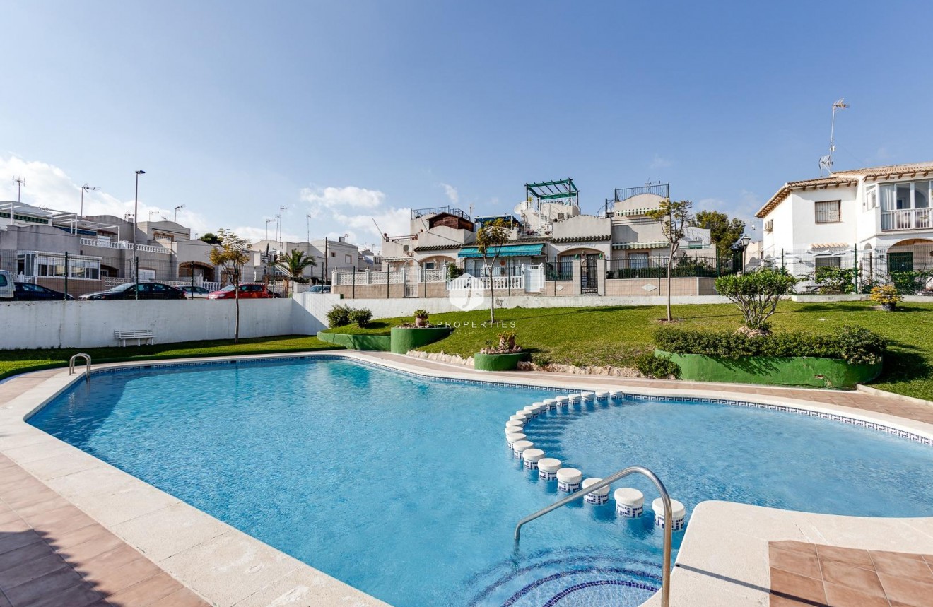 Resale - Bungalow -
Torrevieja - Los Balcones