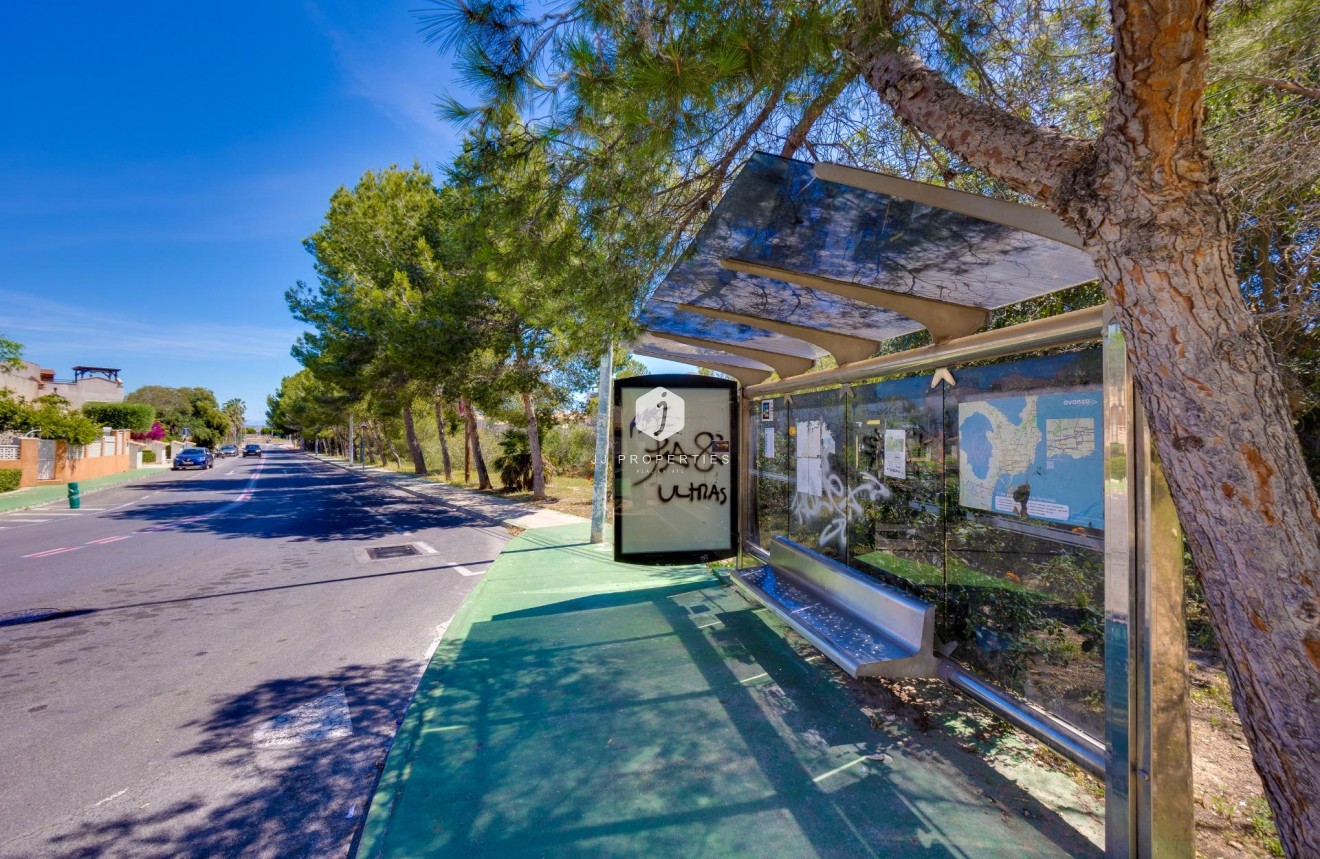 Resale - Bungalow -
Torrevieja - Los Balcones