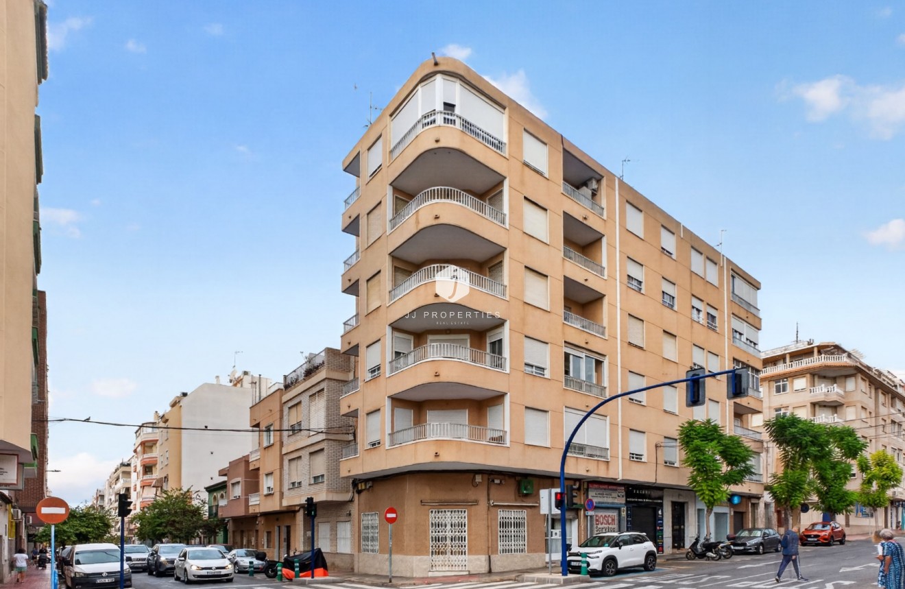 Resale - Apartment / flat -
Centro Torrevieja