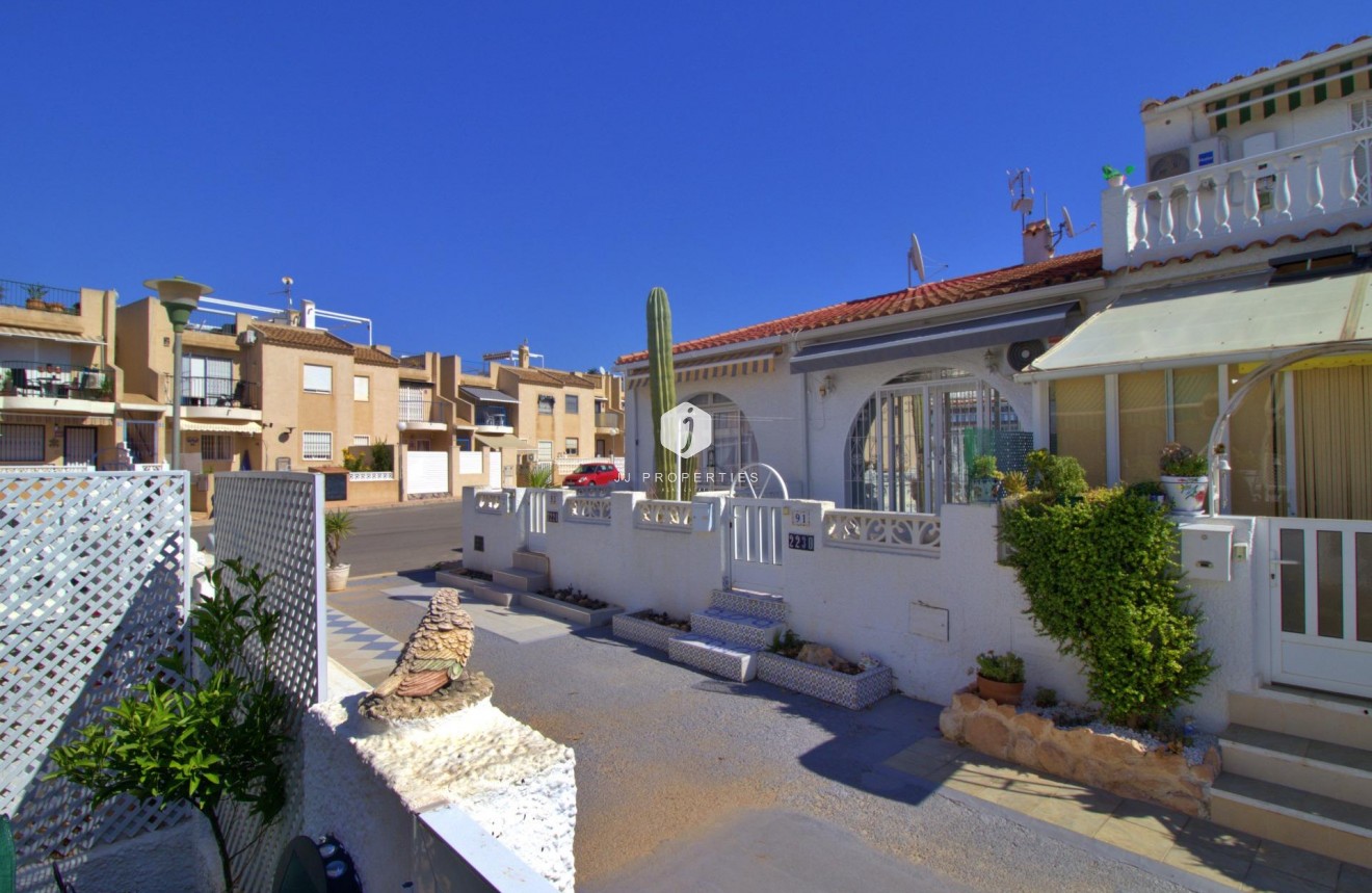D'occasion - Chalet -
Torrevieja - San luis