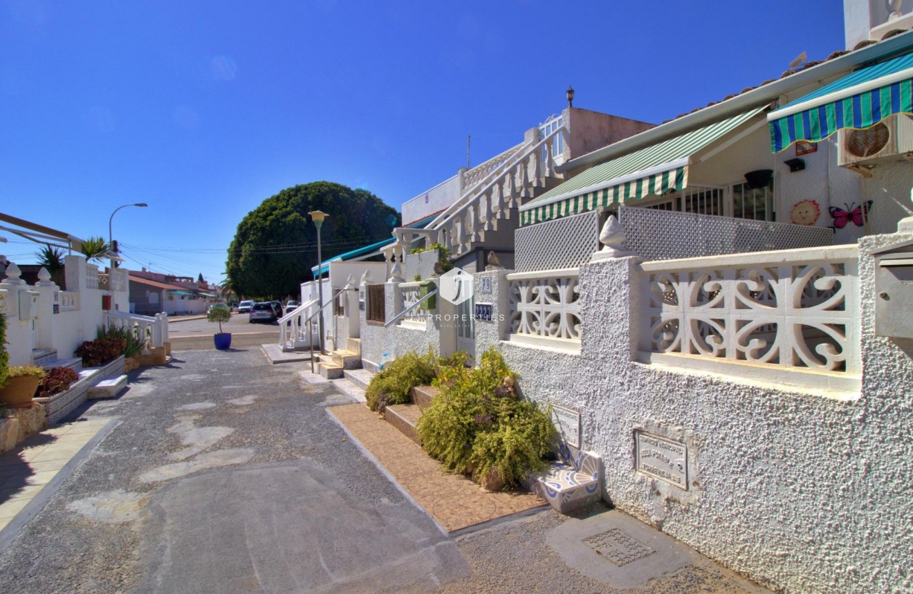 D'occasion - Chalet -
Torrevieja - San luis