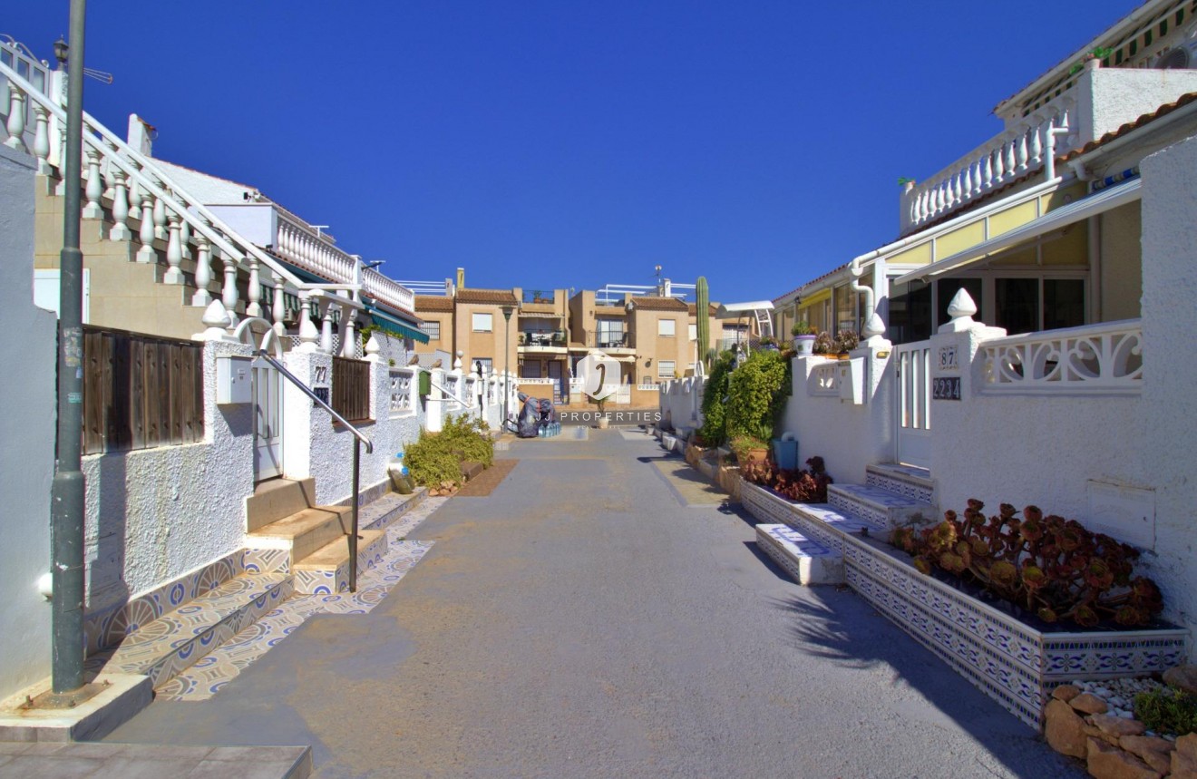 D'occasion - Chalet -
Torrevieja - San luis