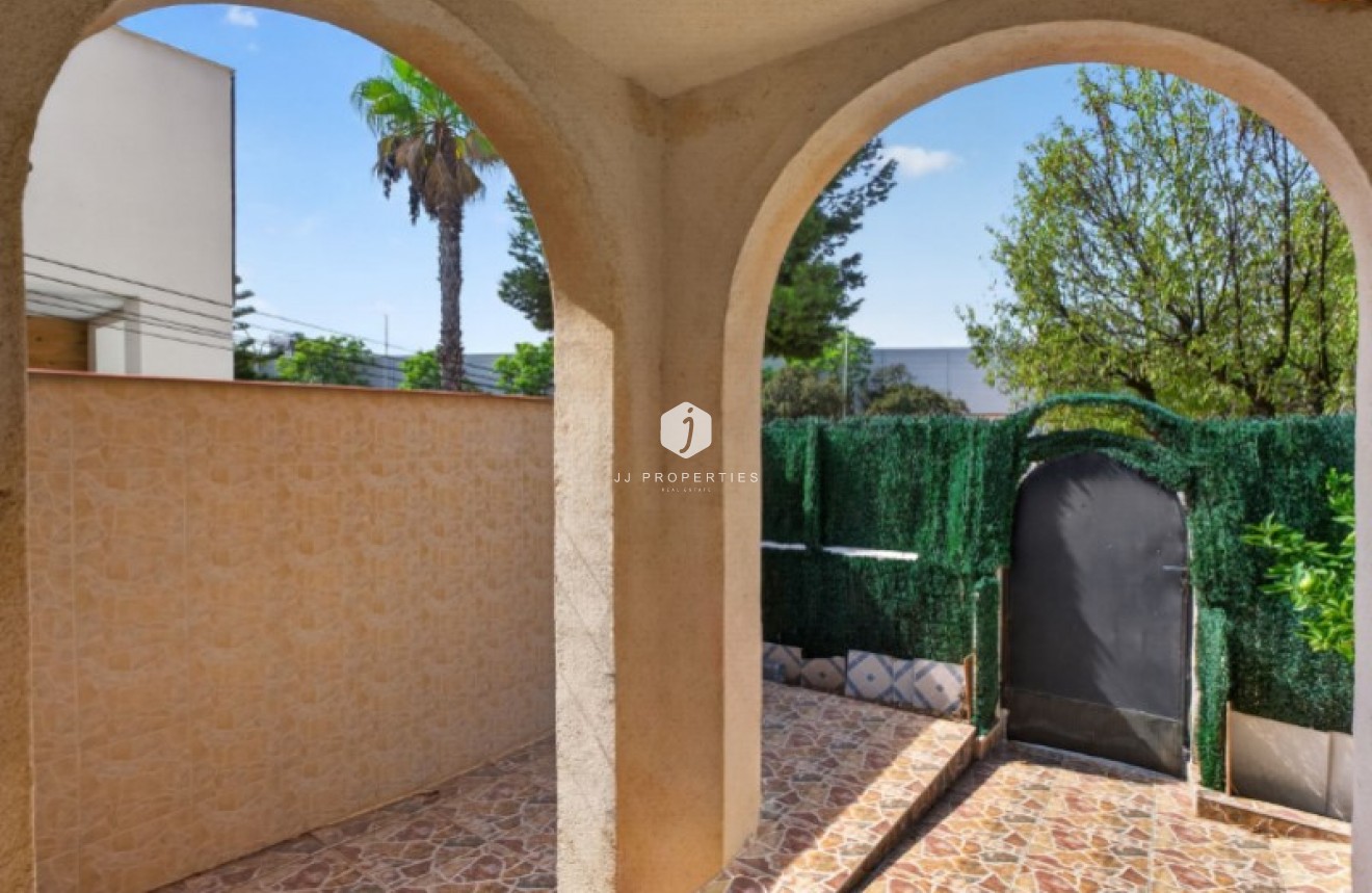 Aus zweiter Hand - Chalet -
Torrevieja - Costa Blanca