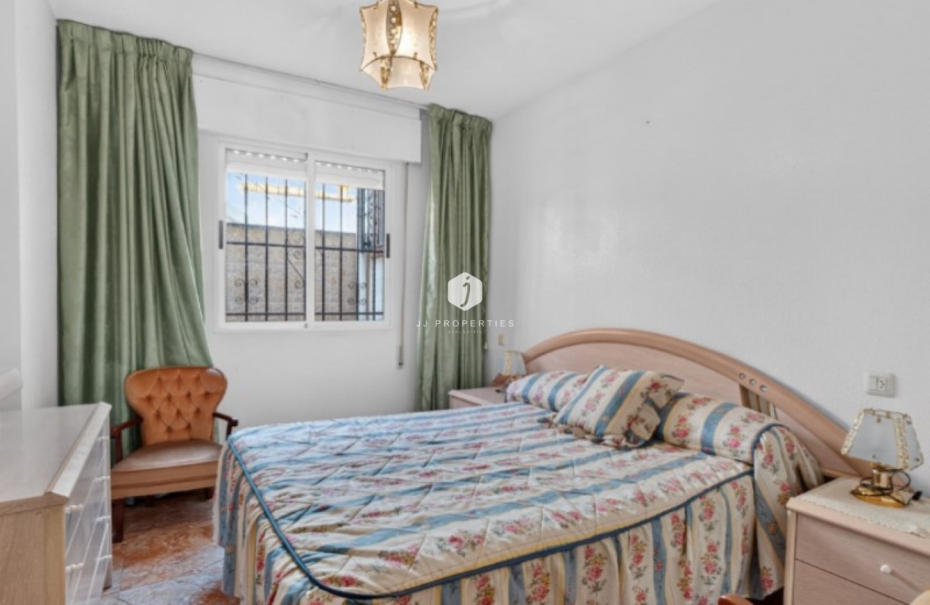 Aus zweiter Hand - Chalet -
Torrevieja - Costa Blanca