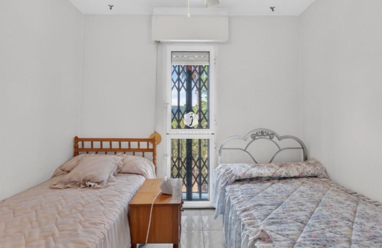 Aus zweiter Hand - Chalet -
Torrevieja - Costa Blanca