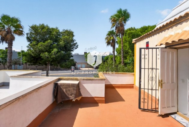 Aus zweiter Hand - Chalet -
Torrevieja - Costa Blanca