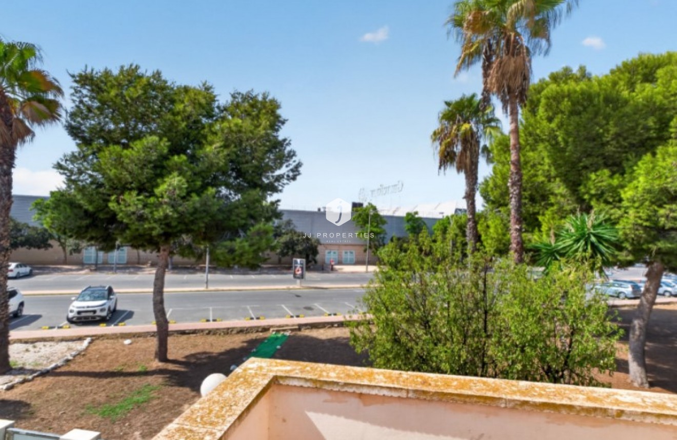 Aus zweiter Hand - Chalet -
Torrevieja - Costa Blanca