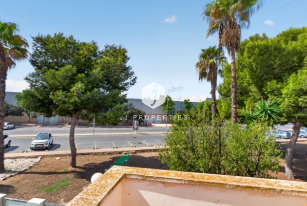 Aus zweiter Hand - Chalet -
Torrevieja - Costa Blanca