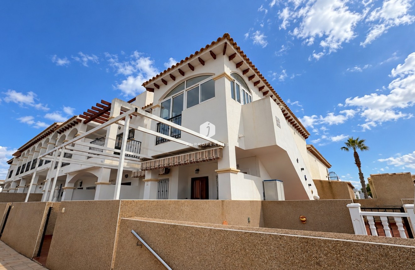 D'occasion - Bungalow -
Punta Prima - Costa Blanca