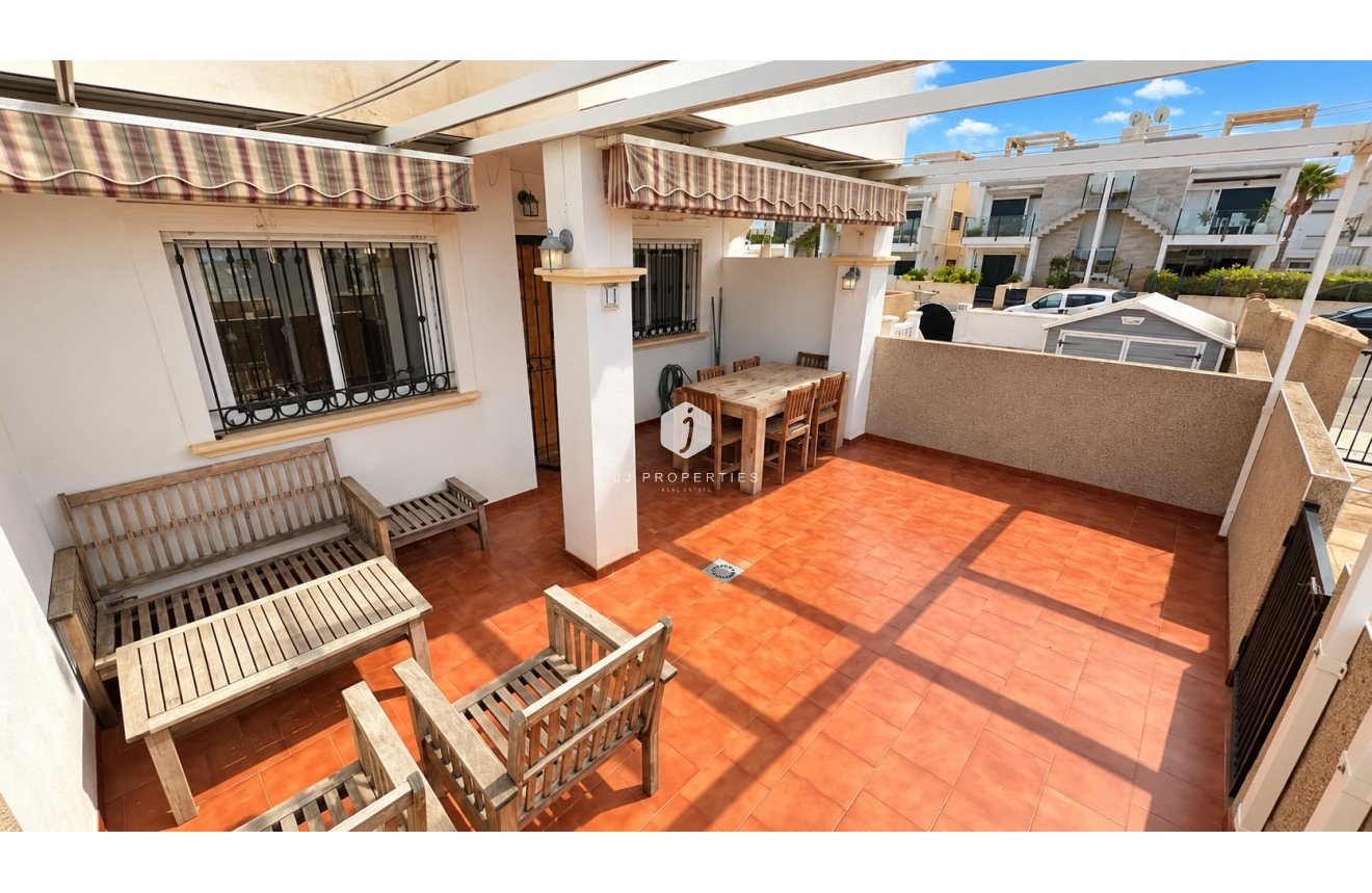 D'occasion - Bungalow -
Punta Prima - Costa Blanca