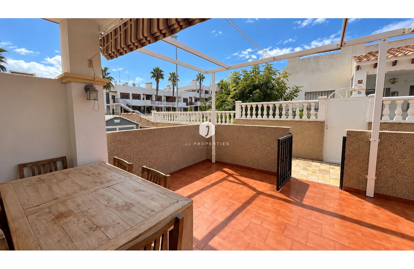D'occasion - Bungalow -
Punta Prima - Costa Blanca