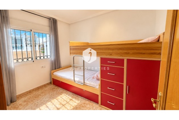 D'occasion - Bungalow -
Punta Prima - Costa Blanca