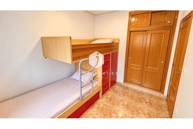 D'occasion - Bungalow -
Punta Prima - Costa Blanca