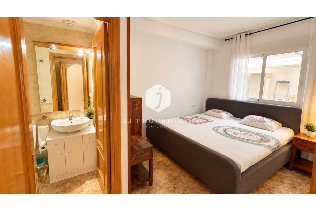 D'occasion - Bungalow -
Punta Prima - Costa Blanca