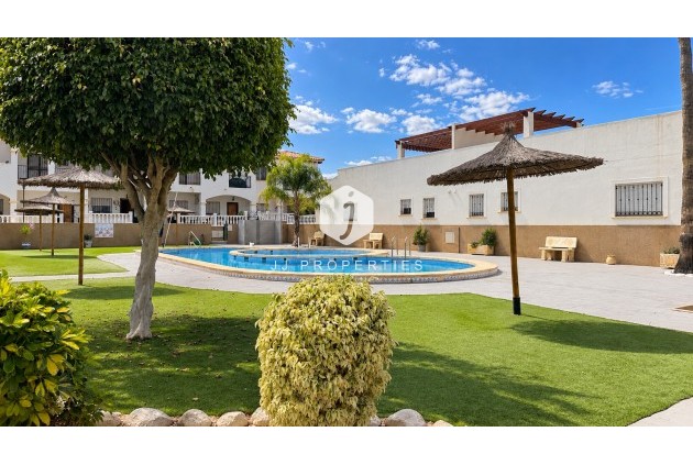 D'occasion - Bungalow -
Punta Prima - Costa Blanca