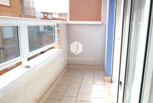 Z drugiej ręki - Mieszkanie w bloku -
Torrevieja - Las Piscinas Naturales