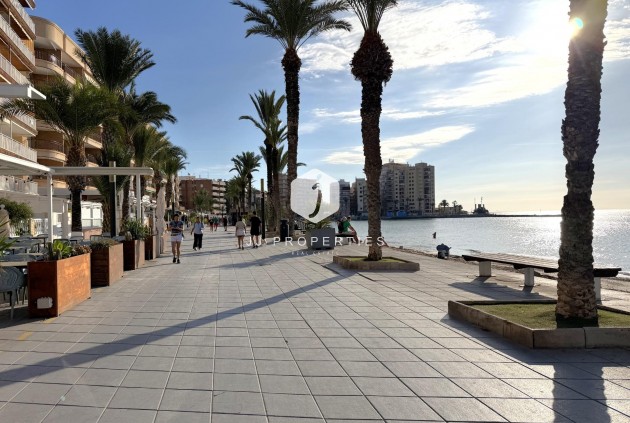 Z drugiej ręki - Mieszkanie w bloku -
Torrevieja - Las Piscinas Naturales