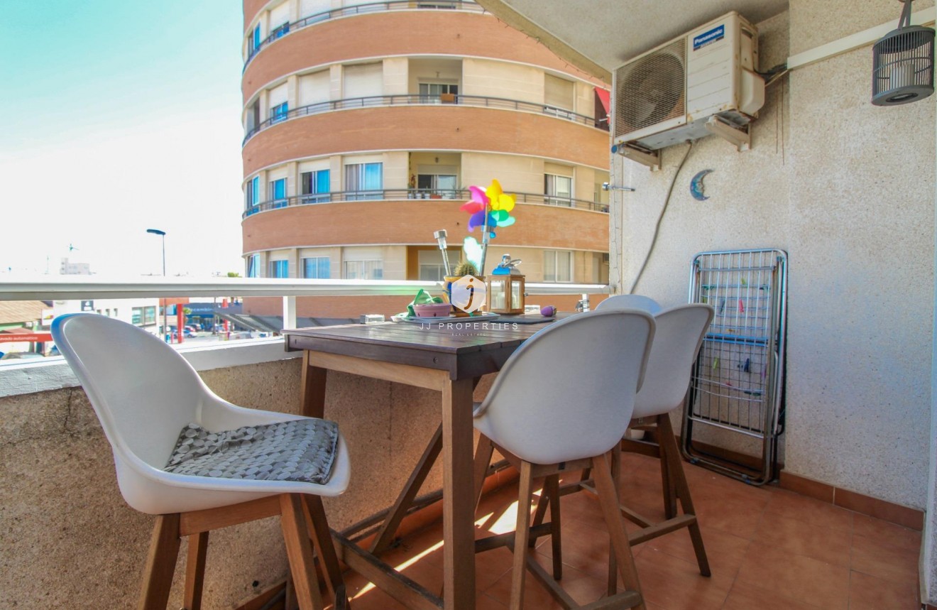 Segunda mano - Apartamento / piso -
Torrevieja - El molino