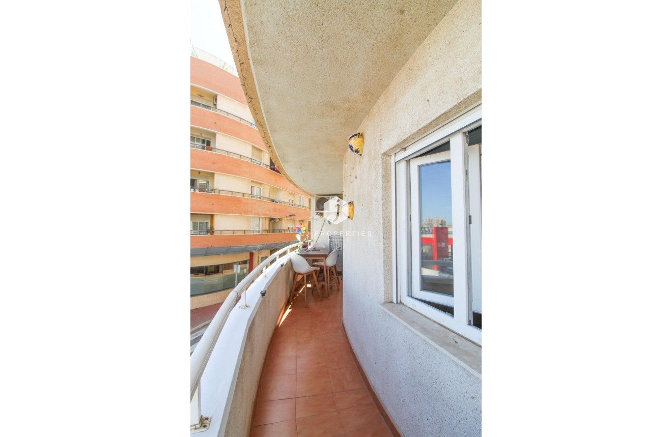 Segunda mano - Apartamento / piso -
Torrevieja - El molino