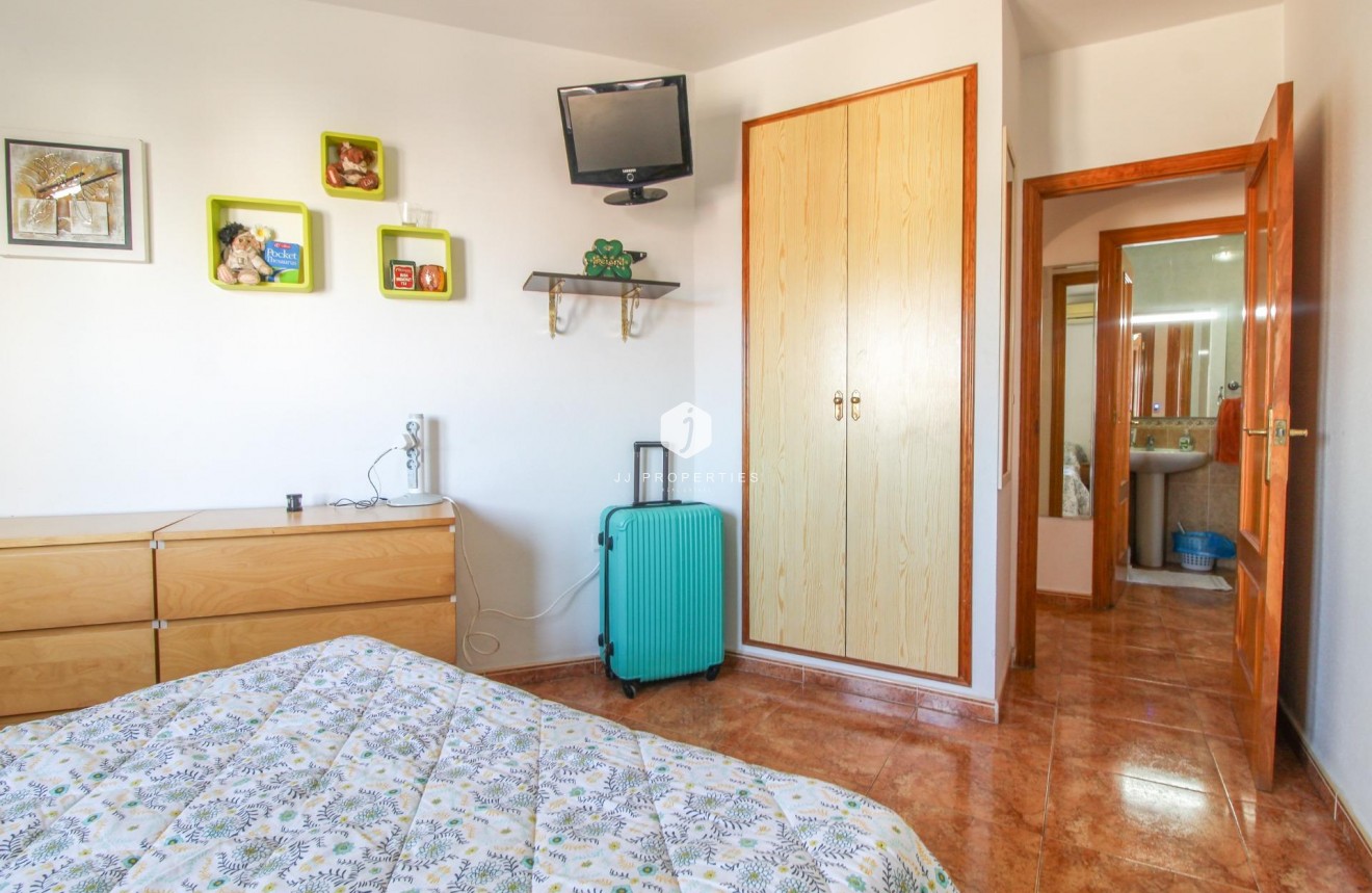 Segunda mano - Apartamento / piso -
Torrevieja - El molino