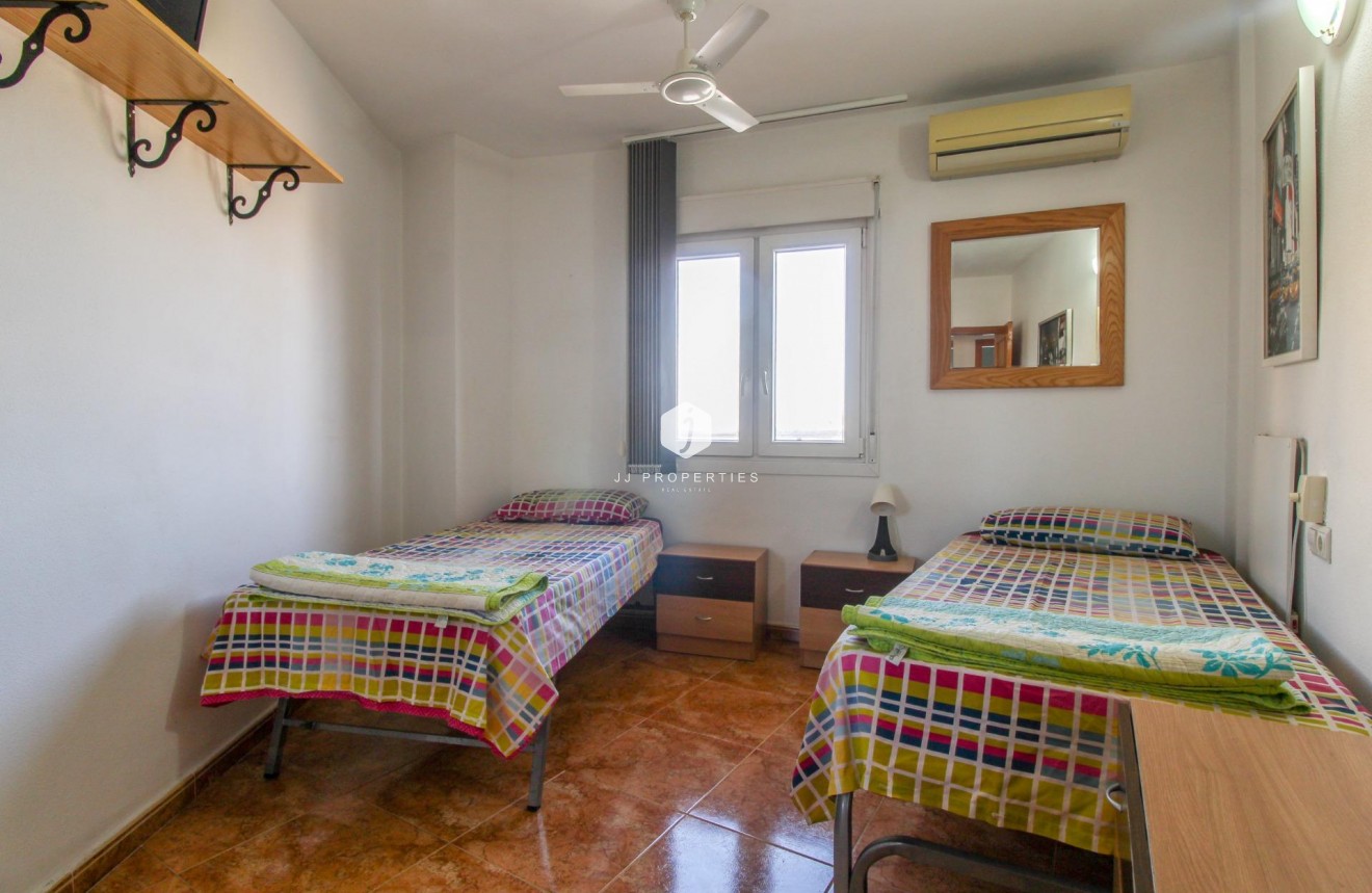 Segunda mano - Apartamento / piso -
Torrevieja - El molino