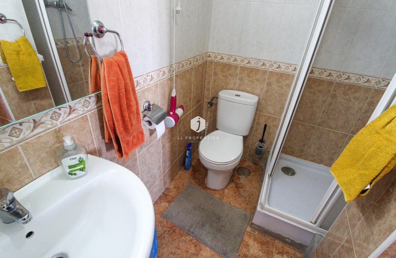 Segunda mano - Apartamento / piso -
Torrevieja - El molino