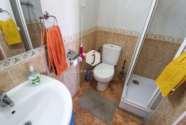 Segunda mano - Apartamento / piso -
Torrevieja - El molino