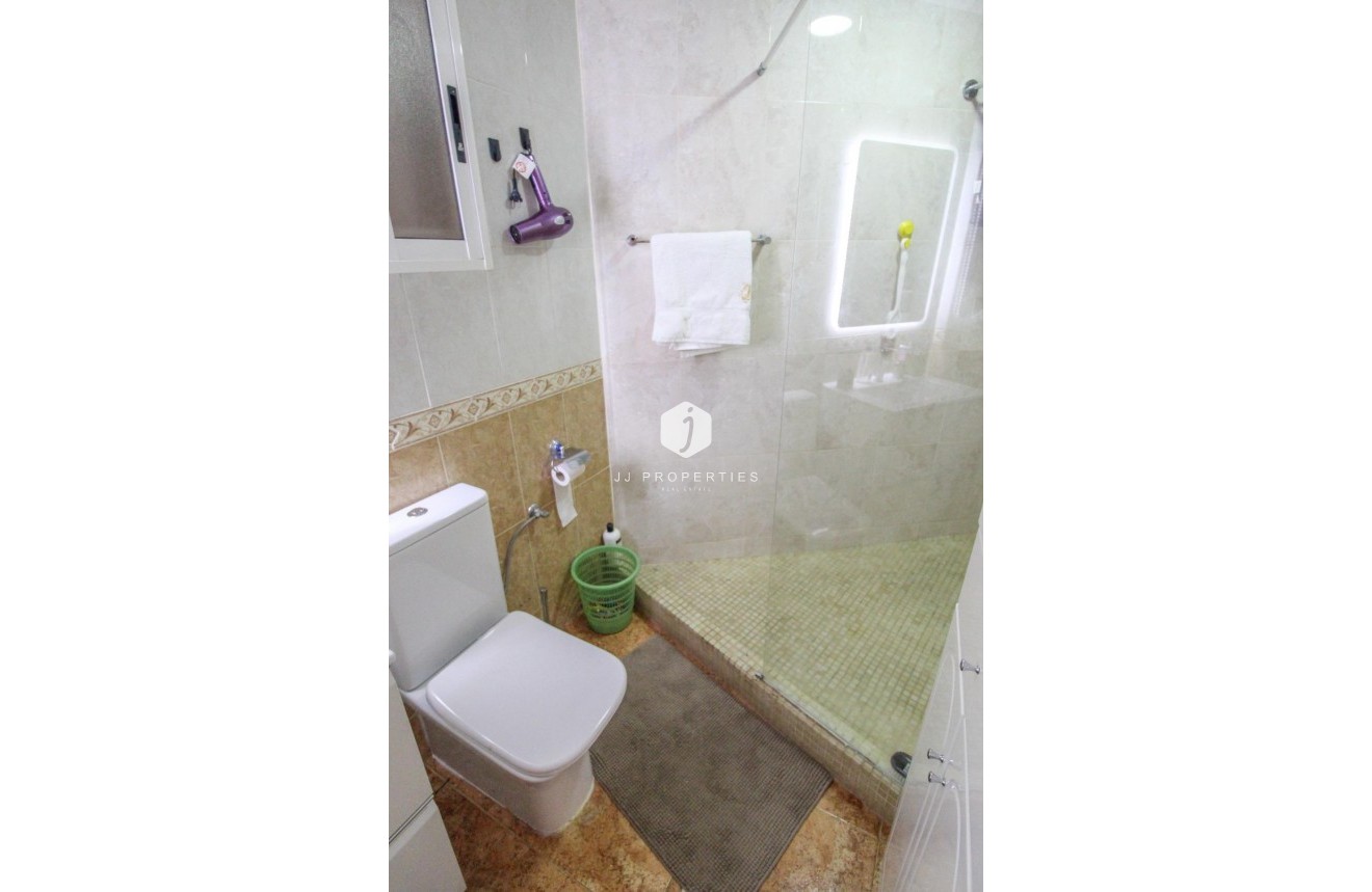 Segunda mano - Apartamento / piso -
Torrevieja - El molino