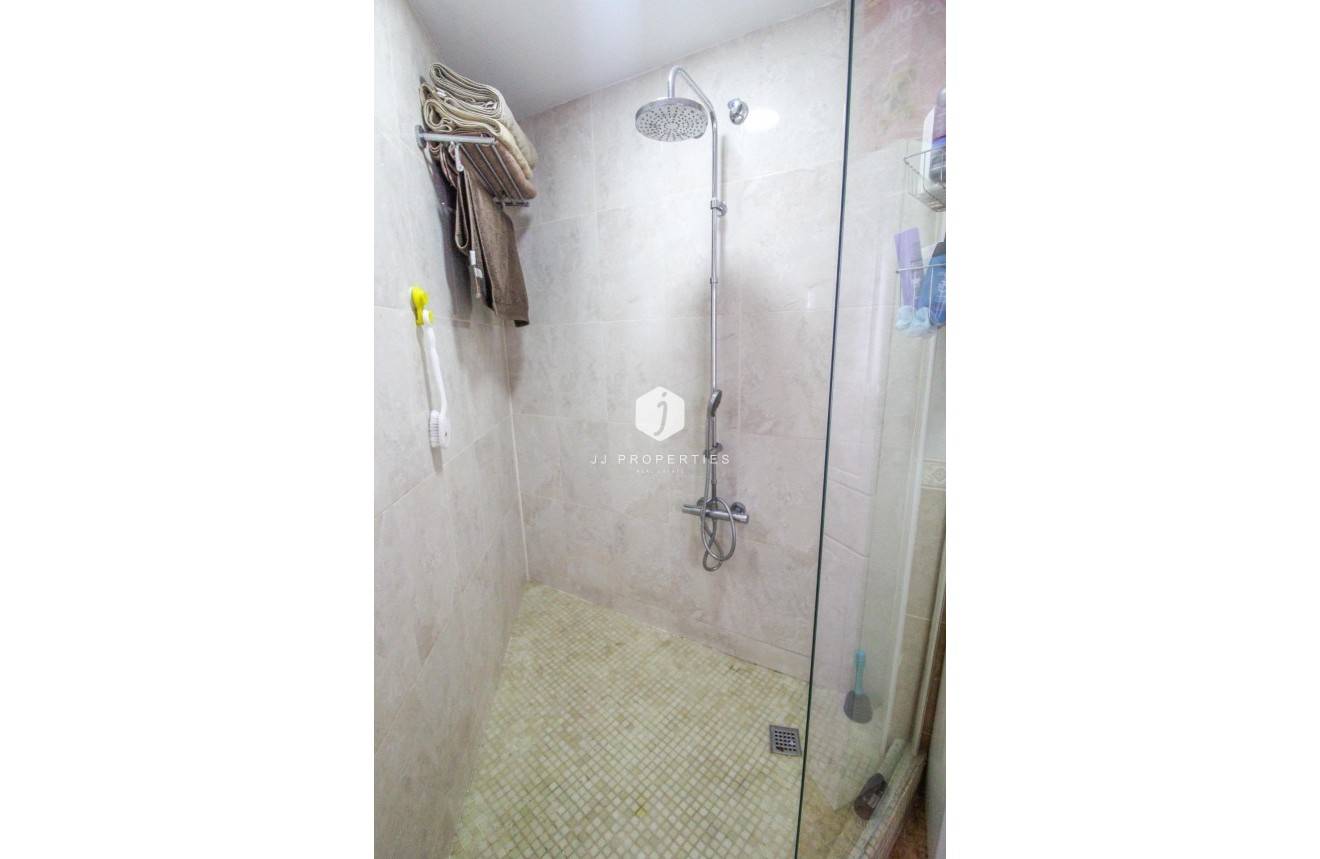 Segunda mano - Apartamento / piso -
Torrevieja - El molino